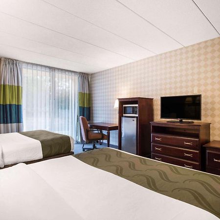מערב ספרינגפילד Quality Inn מראה חיצוני תמונה