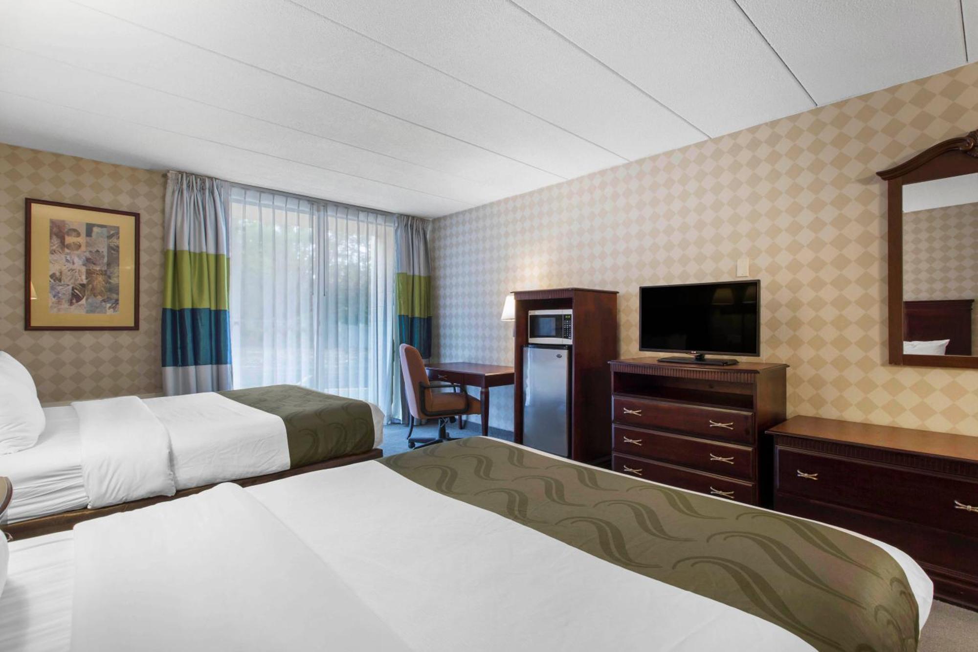 מערב ספרינגפילד Quality Inn מראה חיצוני תמונה