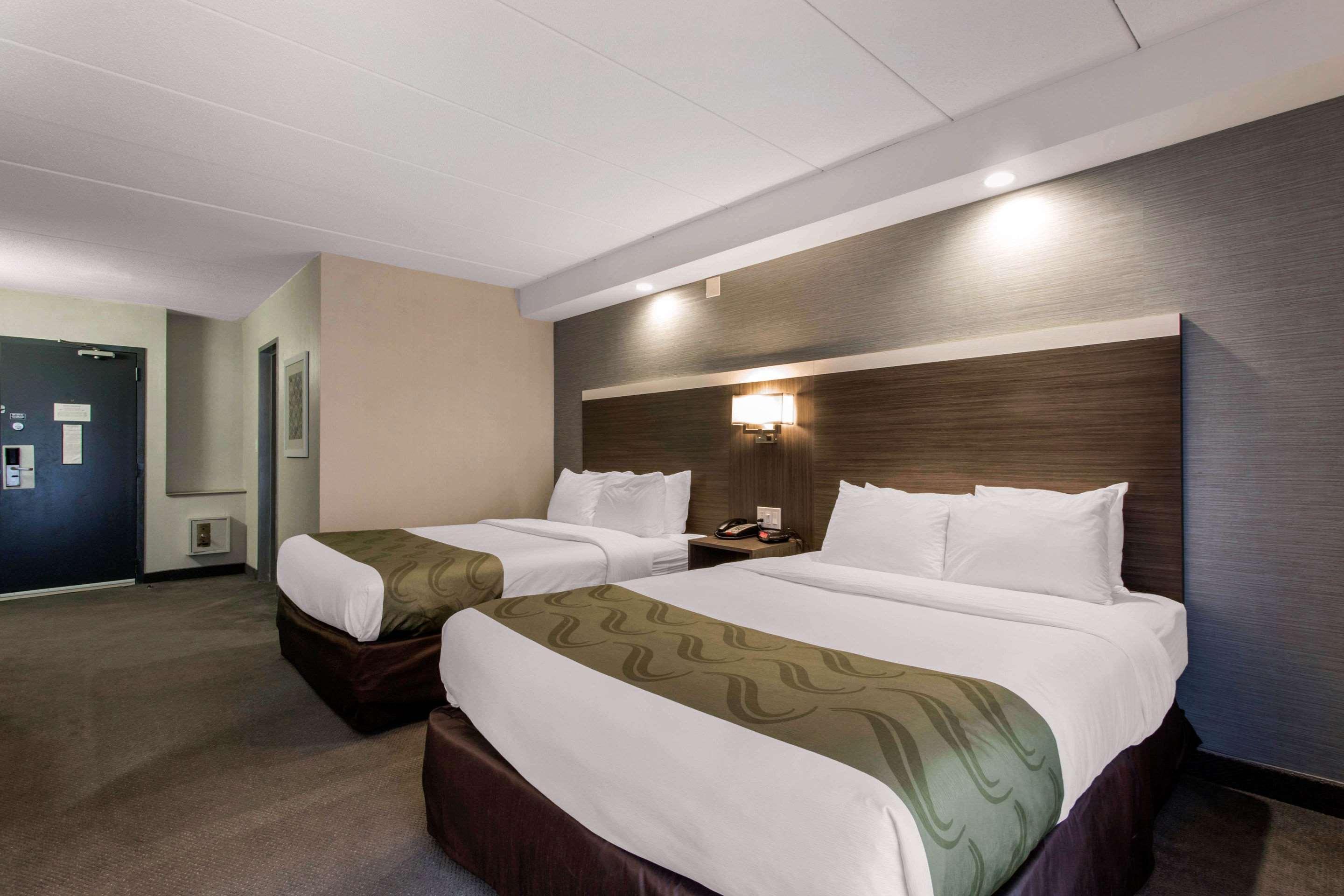 מערב ספרינגפילד Quality Inn מראה חיצוני תמונה