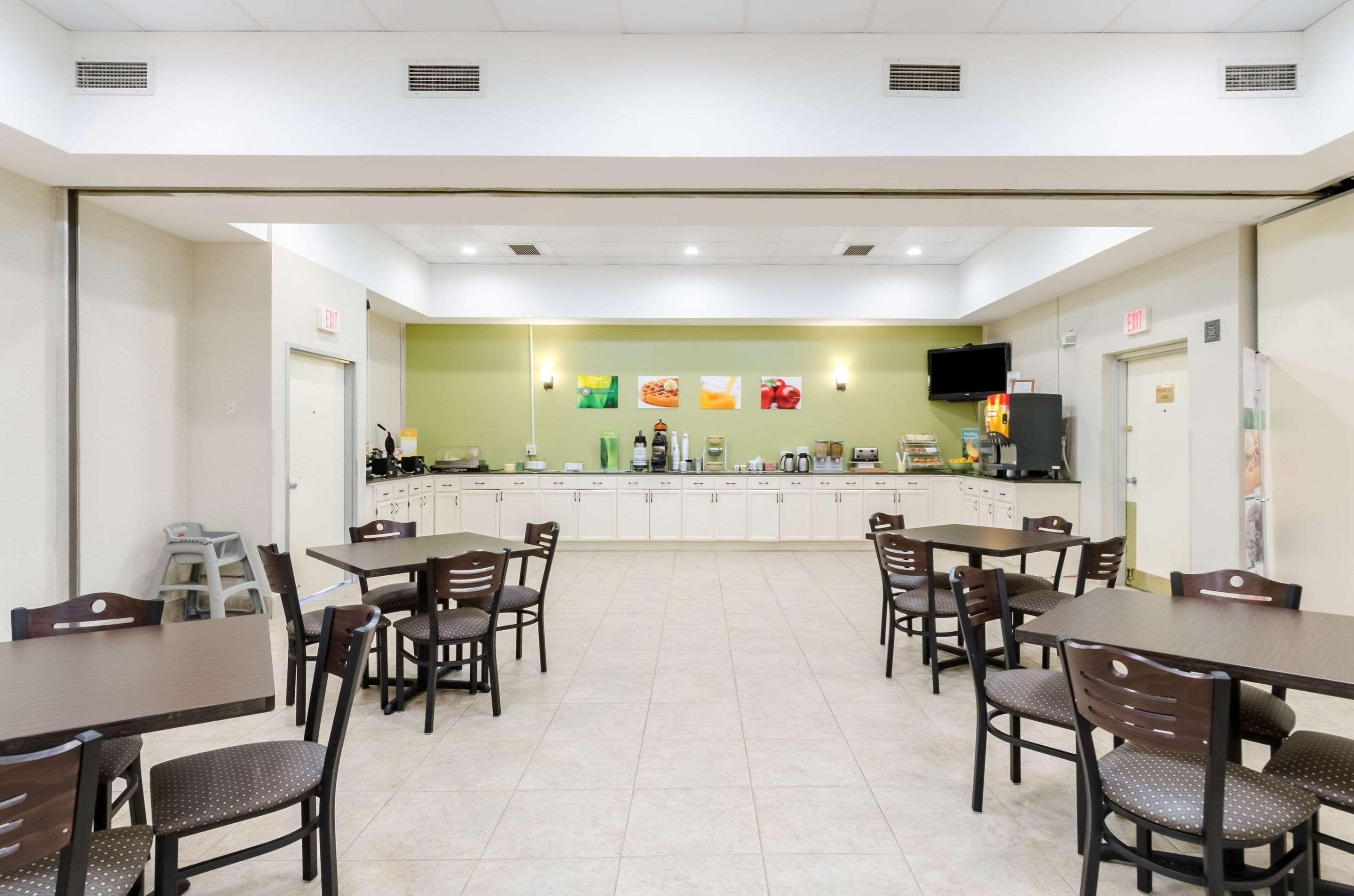 מערב ספרינגפילד Quality Inn מראה חיצוני תמונה
