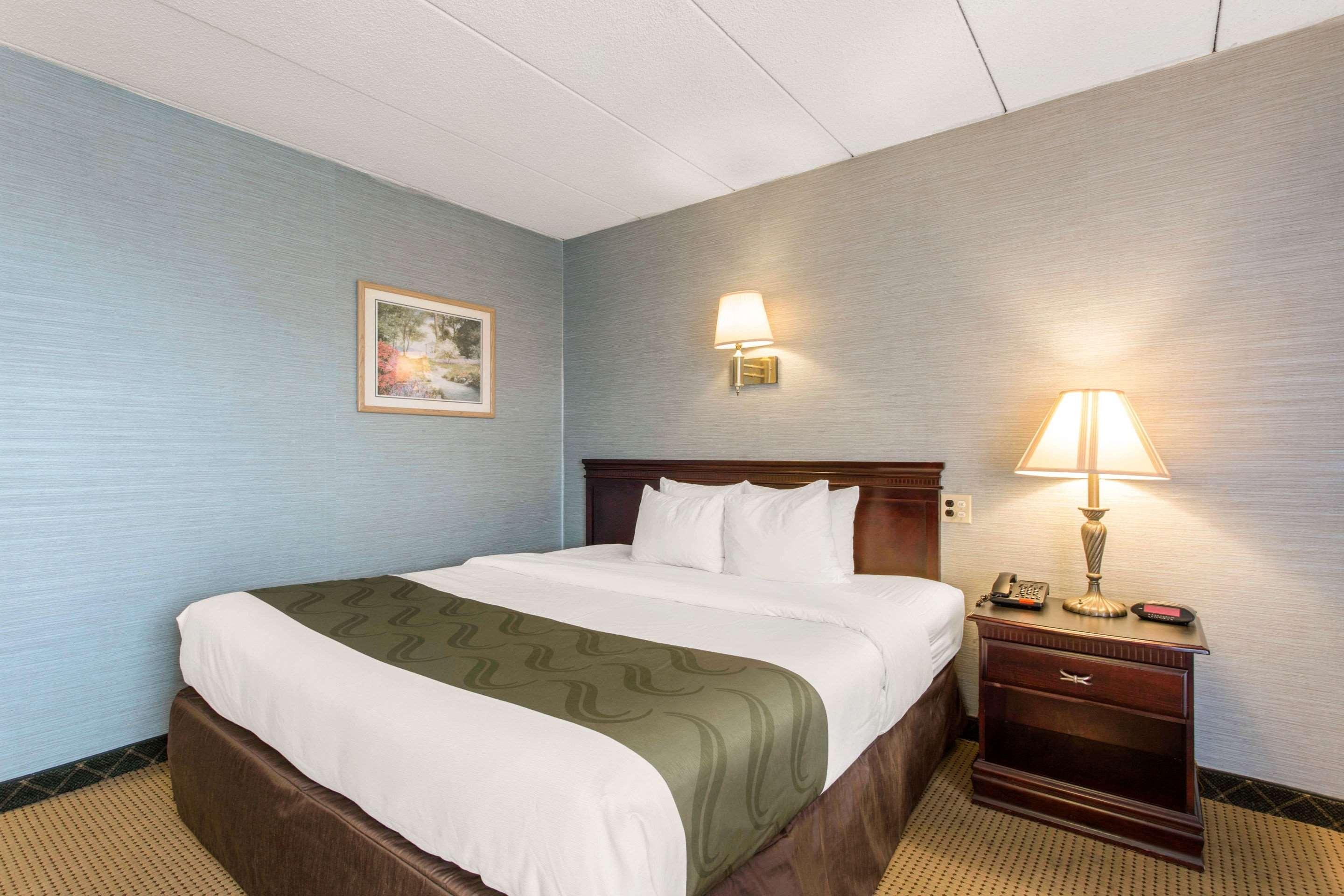 מערב ספרינגפילד Quality Inn מראה חיצוני תמונה