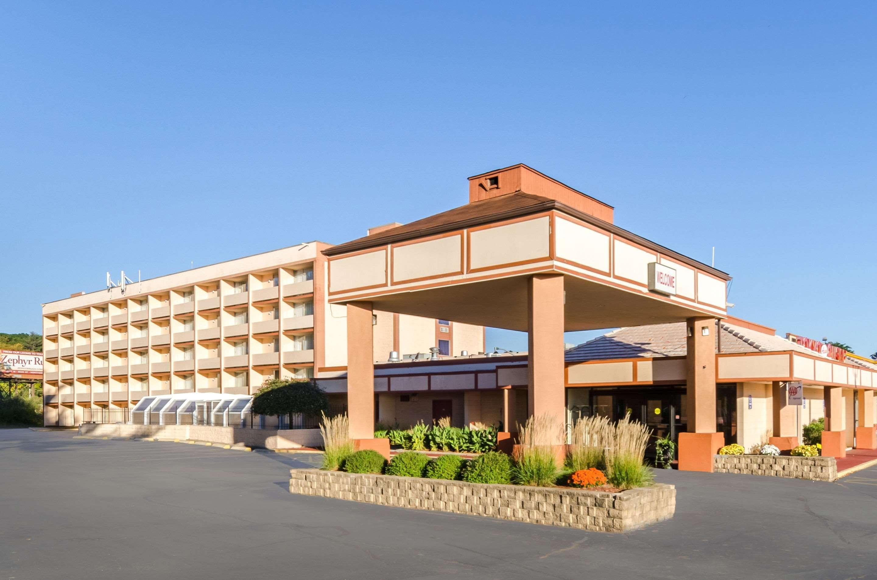 מערב ספרינגפילד Quality Inn מראה חיצוני תמונה