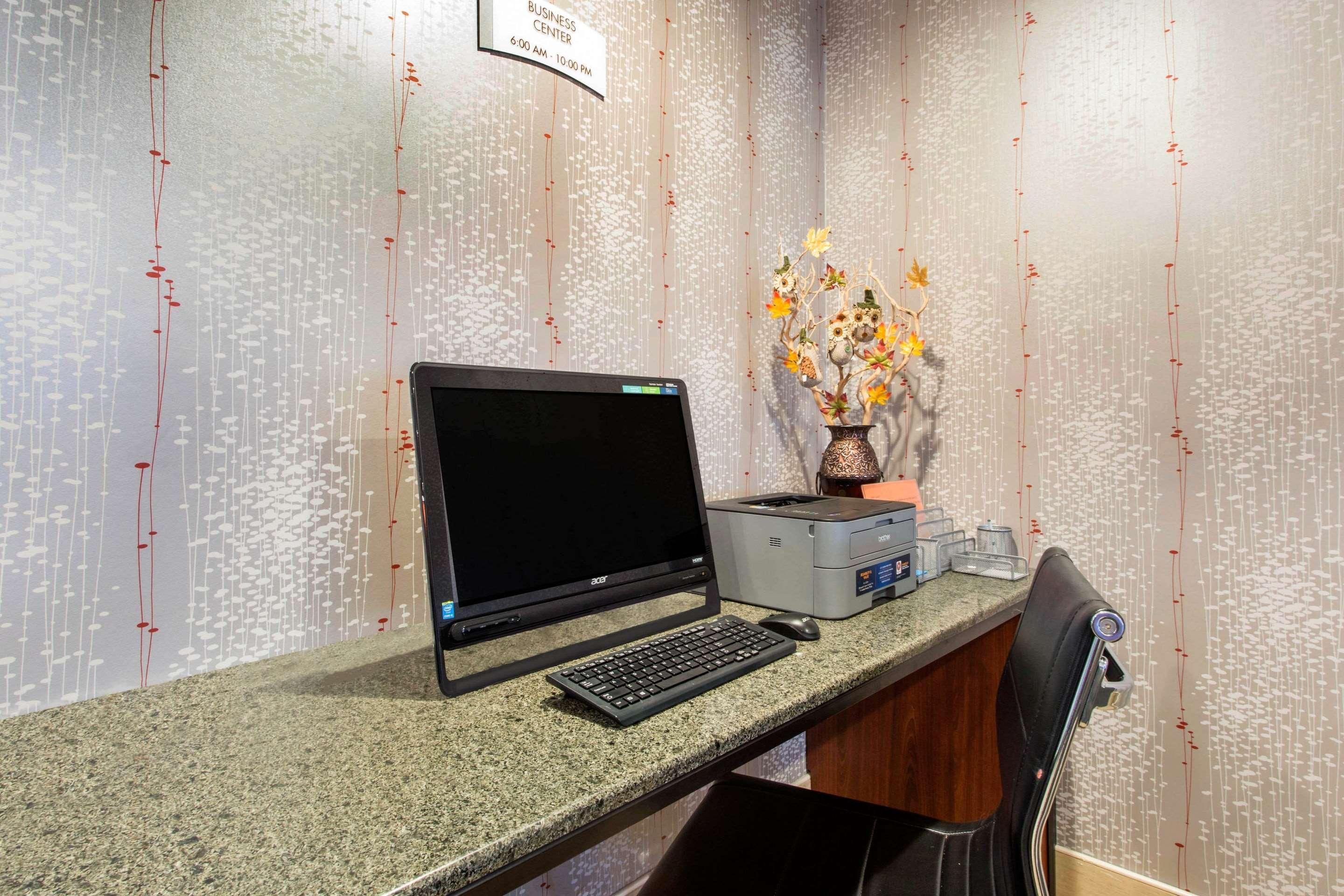מערב ספרינגפילד Quality Inn מראה חיצוני תמונה